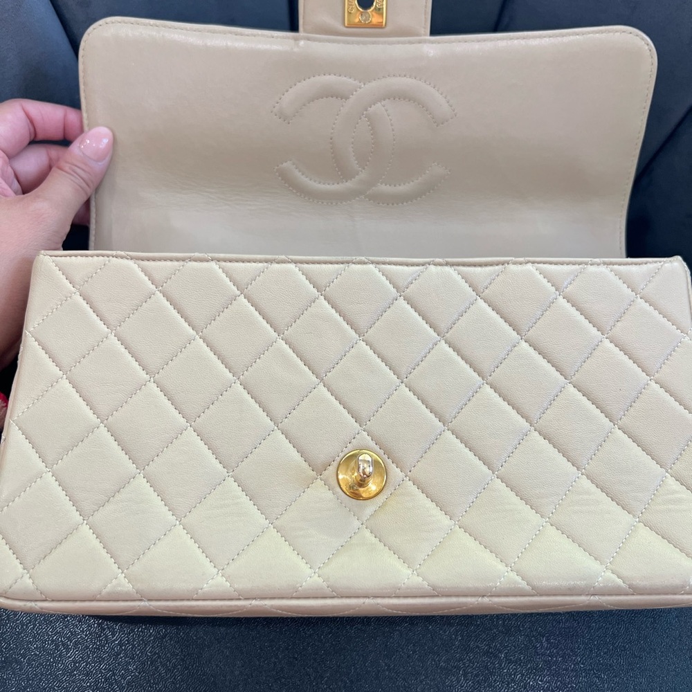 Vintage 24k gold & beige Chanel top handle crossbody - Picture 10 of 15